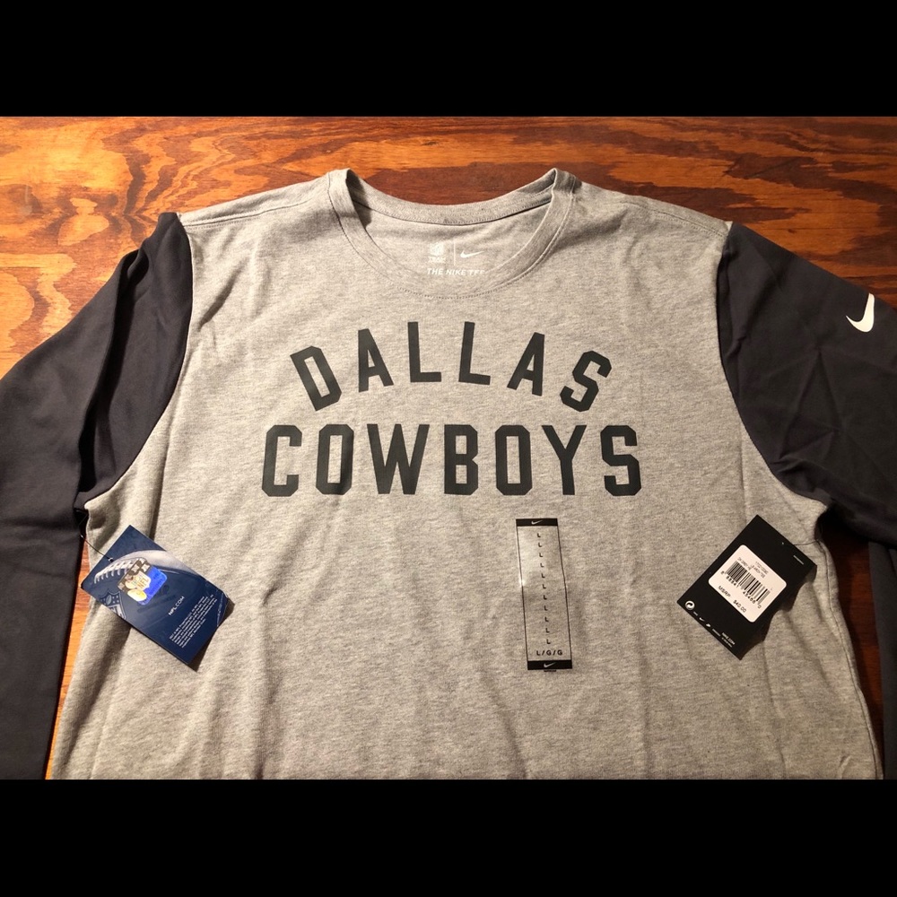 New w/Tags Nike Dallas Cowboys Long Sleeve Shirt